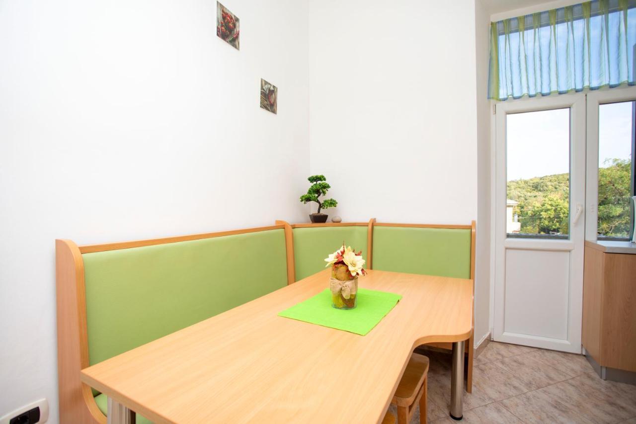 Apartman Lidija Koromačno Екстериор снимка